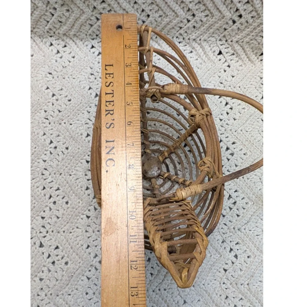 Vintage Wicker Chicken Basket Rattan Hen Egg Basket Farmhouse Decor 13x8x7